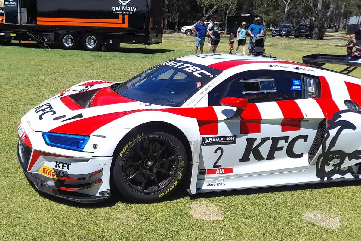 아우디 R8 LMS 에보 실제 차량 사진