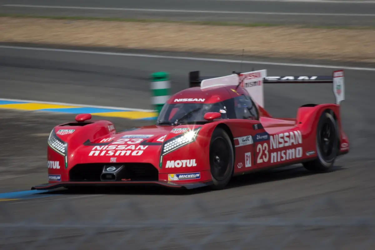 2015 르망의 닛산 GT-R LM 니스모 23번 실제 차량 사진